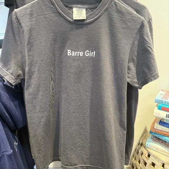 Barre Girl T-shirt - Picture 1 of 1